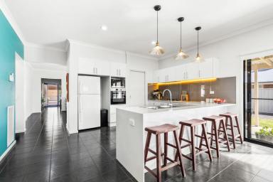 House For Sale - VIC - Epsom - 3551 - Spacious Family Living with Room to Work, Relax and Entertain  (Image 2)