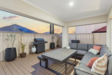 House For Sale - WA - North Beach - 6020 - In a Word: Composed  (Image 2)