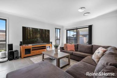 House For Sale - NSW - Nowra - 2541 - Modern Living, Family Perfect  (Image 2)