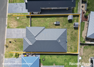 House For Sale - NSW - Nowra - 2541 - Modern Living, Family Perfect  (Image 2)
