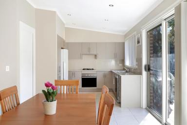 Villa For Lease - NSW - West Wollongong - 2500 - 3 Bedroom Villa  (Image 2)