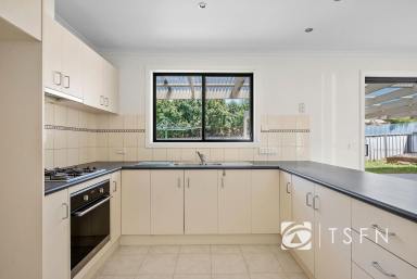 House For Sale - VIC - Golden Square - 3555 - Modern Family Living in a Quiet Court Location  (Image 2)