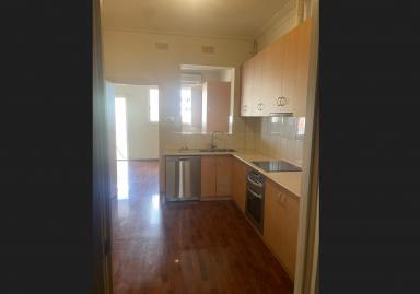 Unit For Lease - NSW - Albury - 2640 - Absolute Central Albury Living  (Image 2)