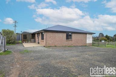 House For Sale - TAS - Westbury - 7303 - The Complete Lifestyle Package in Quiet Westbury (Image 2)