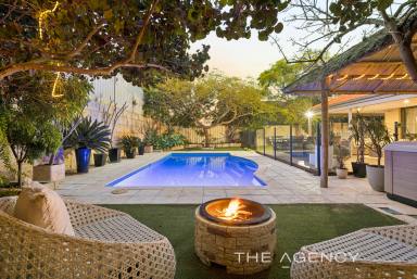 House For Sale - WA - Tapping - 6065 - LUXURIOUS FAMILY LIVING (Image 2)