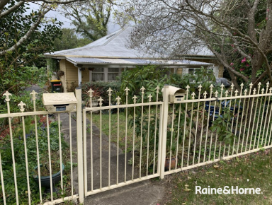 House For Lease - NSW - Mittagong - 2575 - Charming Family Home in Peaceful Leafy Setting - Walk to Town (Image 2)