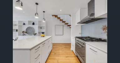 Townhouse For Lease - VIC - Hampton East - 3188 - MODERN | BEACHSIDE LIFESTYLE | CONTEMPORARY STYLE (Image 2)