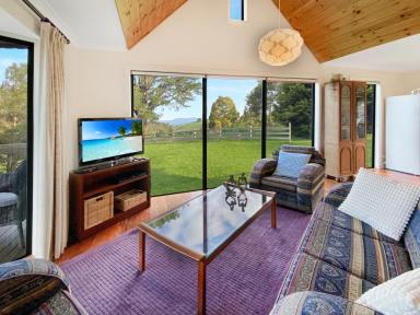 House For Sale - VIC - Foster North - 3960 - RURAL RETREAT WITH AMAZING PROM VIEWS  (Image 2)