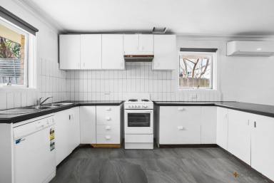 House For Lease - VIC - Aspendale - 3195 - Charming 2-Bedroom Renovated Home for Rent – 13 Yackatoon Ave, Aspendale  (Image 2)
