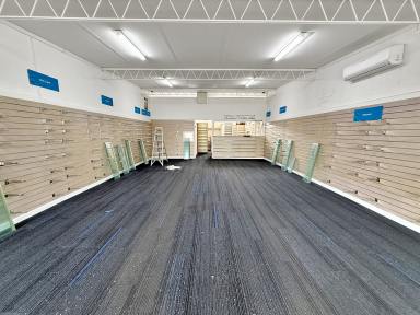 Retail For Lease - VIC - Edenhope - 3318 - Main St Shop - For Lease  (Image 2)