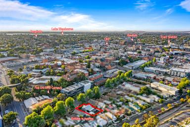 House For Sale - VIC - Ballarat Central - 3350 - Central Gem With Self Contained Unit  (Image 2)