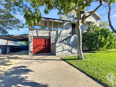 House For Sale - NSW - Narrabri - 2390 - SPACIOUS DOUBLE-STOREY FAMILY HOME  (Image 2)