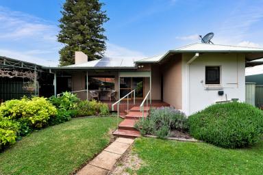 House For Sale - VIC - Mildura - 3500 - Walk to School  (Image 2)