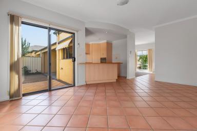 Townhouse For Sale - VIC - Mildura - 3500 - Spectacular Location.  (Image 2)