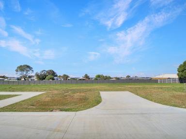 Residential Block For Sale - VIC - East Bairnsdale - 3875 - PERFECT INVESTMENT OPPORTUNITY  (Image 2)