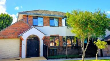 House For Sale - VIC - Bentleigh - 3204 - Best Value Standalone House in the McKinnon School Zone  (Image 2)
