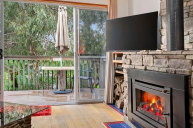Townhouse For Sale - VIC - Kennett River - 3234 - STONES THROW TO BEACH ... TICK!  (Image 2)