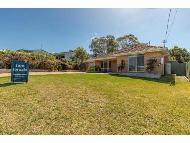 House For Sale - NSW - Green Point - 2428 - Relaxed Coastal Living with Water Views & Pool  (Image 2)