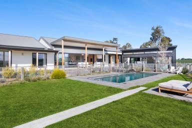 Lifestyle For Sale - VIC - Bannockburn - 3331 - "Mooraeloc Park"  (Image 2)