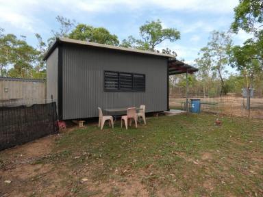 Acreage/Semi-rural For Sale - NT - Blackmore - 0822 - Fantastic Starter Property  (Image 2)