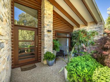 House For Sale - VIC - Bairnsdale - 3875 - ELEGANCE AND QUALITY IN SHANNON WATERS  (Image 2)