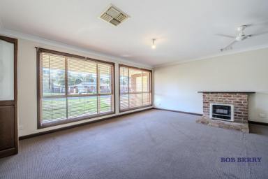House For Lease - NSW - Dubbo - 2830 - Five-Bedroom Home in Eastridge Estate  (Image 2)