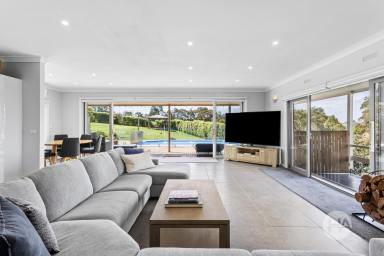 House For Sale - VIC - Tyabb - 3913 - Immaculate Living with Panoramic Views  (Image 2)