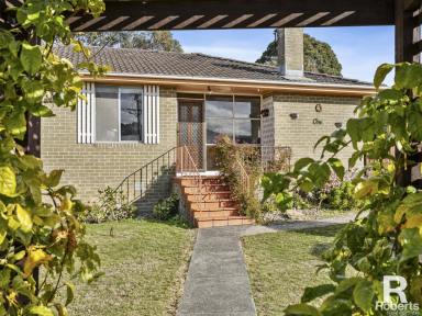 House For Lease - TAS - Rokeby - 7019 - Stylish and Low-Maintenance Living in Rokeby  (Image 2)
