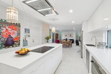 House For Sale - WA - Mosman Park - 6012 - Near New in Superb Park Cul-de-Sac  (Image 2)