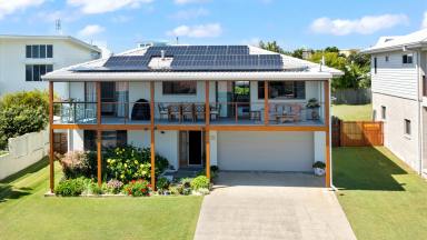House For Sale - NSW - Minnie Water - 2462 - OCEAN OUTLOOK. RENOVATED. RARE. (Image 2)
