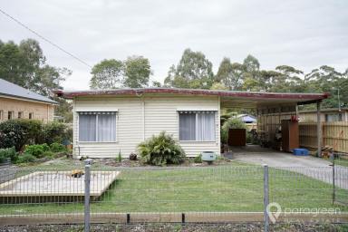 House For Sale - VIC - Foster - 3960 - RETRO RENOVATOR - IDEAL FIRST HOME  (Image 2)