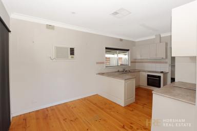 House For Lease - VIC - Horsham - 3400 - Stylish Family Home with Great Outdoor Space  (Image 2)