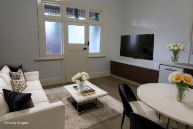 Apartment For Lease - NSW - Waverton - 2060 - NEWLY REFURBISHED, SPACIOUS 2 BDR APARTMENT IN PRIME WAVERTON LOCATION  (Image 2)