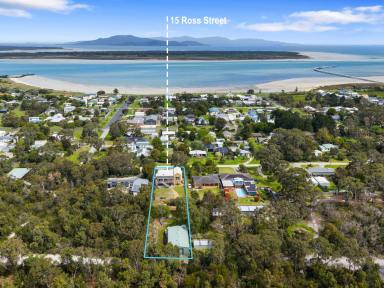 House For Sale - VIC - Port Welshpool - 3965 - LARGE FAMILY HOME WITH WATER VIEWS  (Image 2)