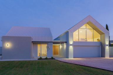 House For Sale - VIC - Mildura - 3500 - THIS ONE HAS 'FOREVER' WRITTEN ALL OVER IT!  (Image 2)