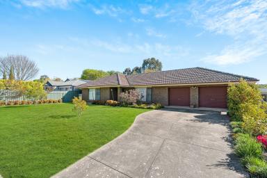 House For Sale - SA - Hahndorf - 5245 - A family home built to last  (Image 2)
