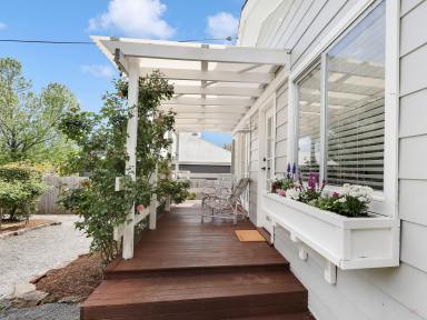 House For Sale - NSW - Bundanoon - 2578 - "Rosehill Cottage"  (Image 2)