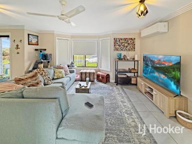 House For Sale - NSW - Inverell - 2360 - Comfortable Duplex with Views!  (Image 2)