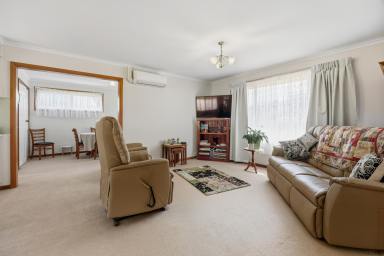 Unit For Sale - TAS - Riverside - 7250 - Quality Riverside Unit  (Image 2)