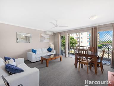 Unit For Sale - QLD - Torquay - 4655 - Esplanade Investment Opportunity  (Image 2)