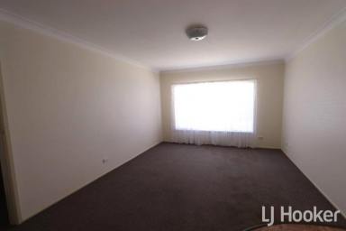 Duplex/Semi-detached For Lease - NSW - Inverell - 2360 - Lovely Duplex Unit  (Image 2)
