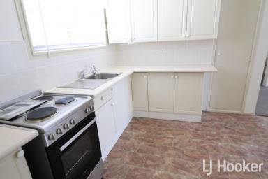 Duplex/Semi-detached For Lease - NSW - Inverell - 2360 - Lovely Duplex Unit  (Image 2)