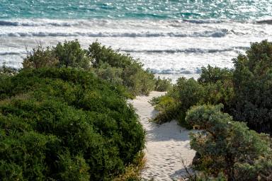 House For Sale - WA - Tarcoola Beach - 6530 - COASTAL CHARM - A TARCOOLA BEACH HOME THAT MUST BE VIEWED + MASSIVE SHED  (Image 2)