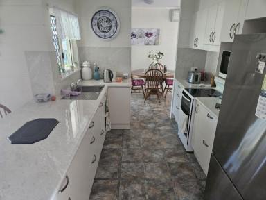 House For Sale - QLD - Forrest Beach - 4850 - HOME & SHED IN CLOSE NEARBY BEACH AMENITIES!  (Image 2)