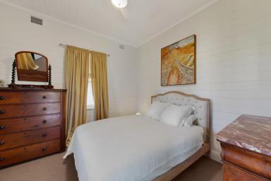 House For Sale - NSW - Merriwa - 2329 - Charming Cottage with Scenic Views!  (Image 2)