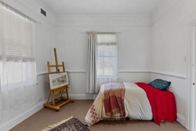 House For Sale - NSW - Merriwa - 2329 - Charming Cottage with Scenic Views!  (Image 2)