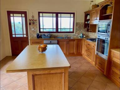 Acreage/Semi-rural For Lease - NSW - Little Hartley - 2790 - Charming Country-Style Fully furnished acreage Property for Rent – Two Homes on One property in Little Hartley (Image 2)