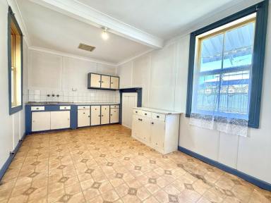 House For Sale - NSW - Young - 2594 - Charming Weatherboard Cottage with Huge Potential – Prime Location!  (Image 2)