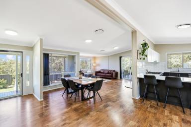 House For Sale - NSW - Mudgee - 2850 - GENEROUS LIVING & PRIME LOCATION ON 2,017SQM  (Image 2)