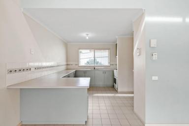 Unit For Sale - VIC - Spring Gully - 3550 - Low-Maintenance Living in Spring Gully  (Image 2)